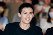 娱乐圈吃瓜看戏吴磊是谁,揭秘“吃瓜看戏”背后的吴磊传奇